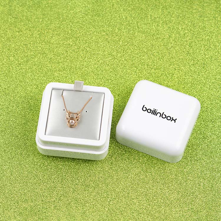 White jewelry ring plastic packaging box